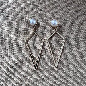 Gold tone diamond shape dangle earrings with faux pearl dainty lightweight